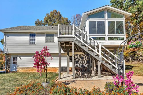 1204 Jewel Trl, Moneta, VA, 24121-6371 | Card Image