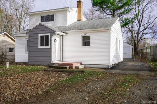 967 Keith St, Oxford, MI, 48371-4540 | Card Image