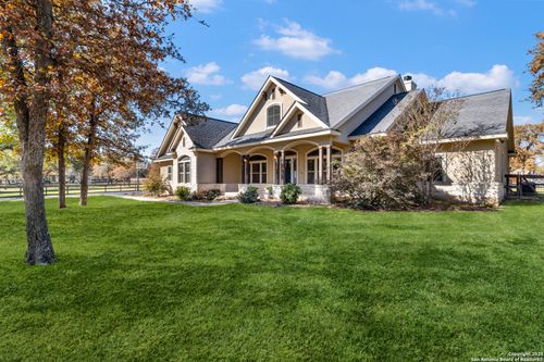 112 Elk Run, La Vernia, TX, 78121-5724 | Card Image