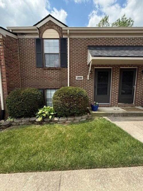 1380 Hartland Woods Way, Lexington, KY, 40515-2004 | Card Image