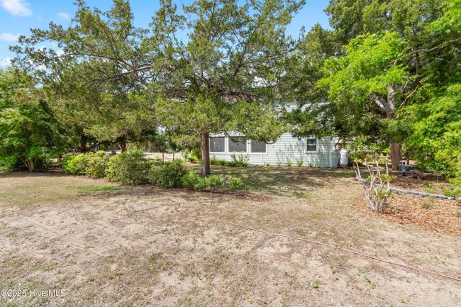 301 22 Nd Pl E, House other with 3 bedrooms, 3 bathrooms and 1 parking in Oak Island NC | Image 58