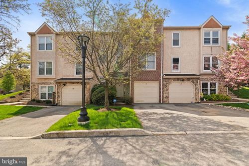 37 White Pine Ct, LAFAYETTE HILL, PA, 19444-2514 | Card Image