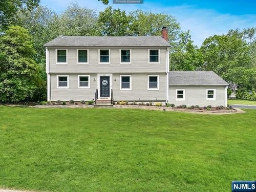 204 Deerfield Ln, Franklin Lakes, NJ, 07417-2411 | Card Image