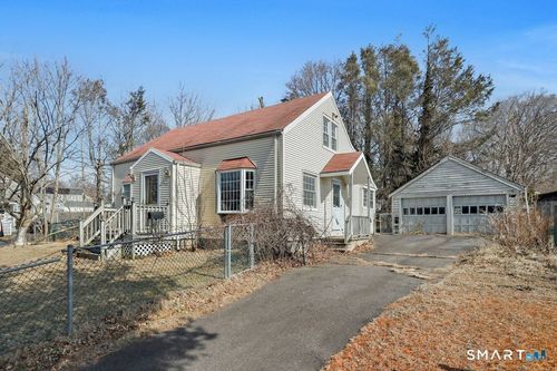 110 Minturn Rd, Bridgeport, CT, 06606-1236 | Card Image