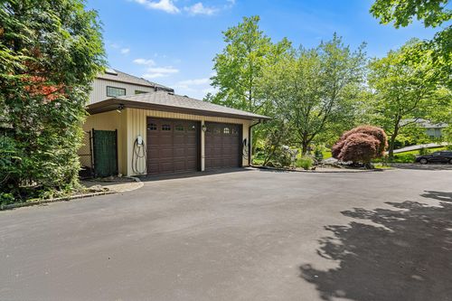 26 Lucille Ln, Dix Hills, NY, 11746-5810 | Card Image