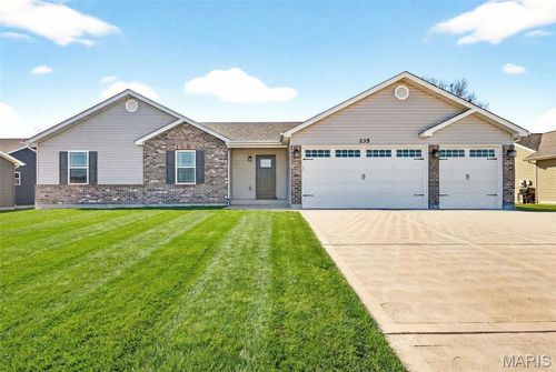 235 Winter Wheat Dr, Wright City, MO, 63390-5660 | Card Image
