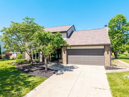 11215 Crested Oak Ct, Fort Wayne, IN, 46845-9490 | Card Image
