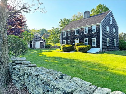 6 Baldwin Rd, Middletown, RI, 02842-5302 | Card Image