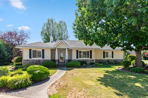 747 N Dundee Dr, Post Falls, ID, 83854-8886 | Card Image