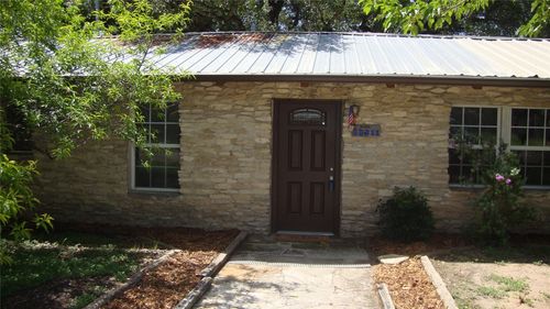 18311 Red Bud Ln, Jonestown, TX, 78645-3337 | Card Image