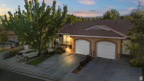 9598 S Hidden Point Dr, Sandy, UT, 84070-2533 | Card Image