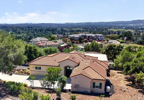 111 Stone Mountain Circle, Napa, CA, 94558 | Card Image