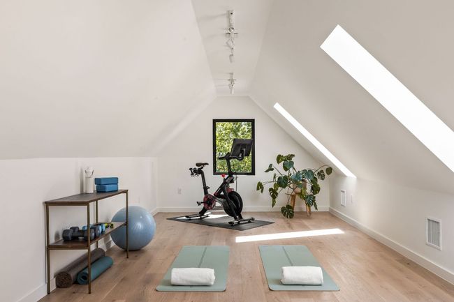 A - 303 W Elizabeth St, House other with 5 bedrooms, 5 bathrooms and 2 parking in Austin TX | Image 34