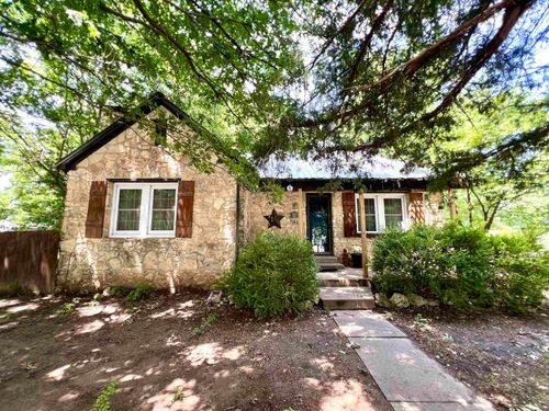 1825 N 9th St, Arkansas City, KS, 67005-1713 | Card Image