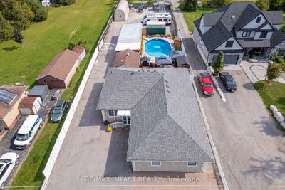 443 Townline Rd N, House other with 2 bedrooms, 3 bathrooms and 27 parking in Courtice ON | Image 2