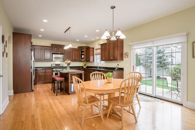 835 S Chatham Ave, House other with 4 bedrooms, 5 bathrooms and 2 parking in Elmhurst IL | Image 11