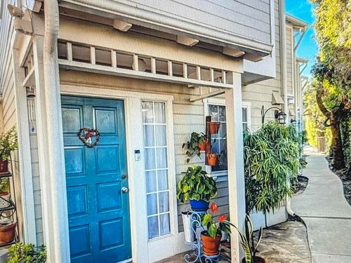 4-312 Ladera St, Santa Barbara, CA, 93101-4594 | Card Image