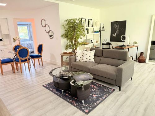 apt-2a-6941 Bay Dr, Miami Beach, FL, 33141-5430 | Card Image