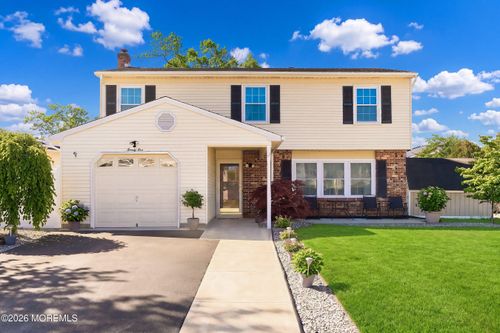 25 Orchard Ct, Howell, NJ, 07731-2643 | Card Image