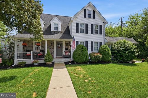 2432 W Parris Dr, Wilmington, DE, 19808-4512 | Card Image