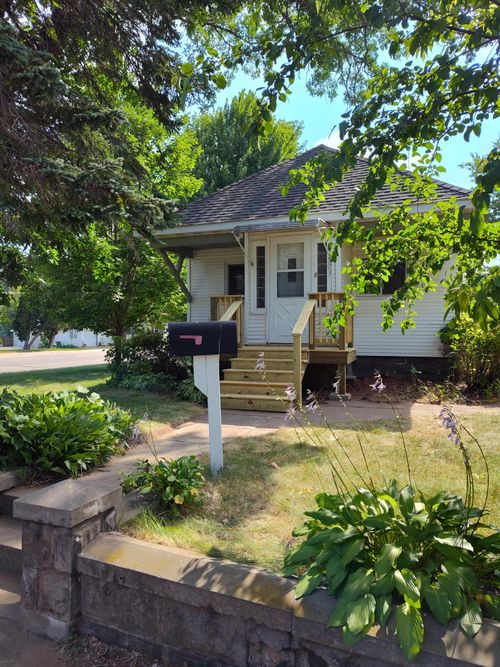 503 Franklin Ave, Crosby, MN, 56441-1218 | Card Image