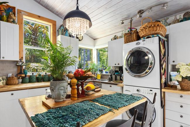 2470 North End Rd, House other with 3 bedrooms, 5 bathrooms and 8 parking in Salt Spring BC | Image 14