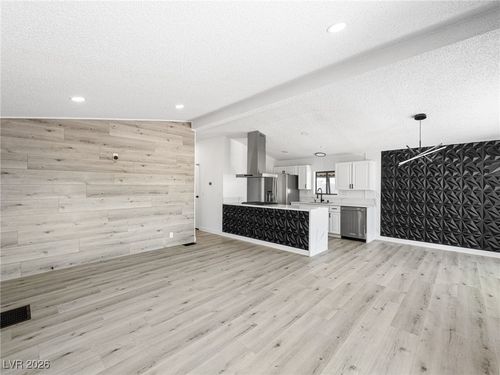 5466 Petaca Rd, Las Vegas, NV, 89122-3389 | Card Image