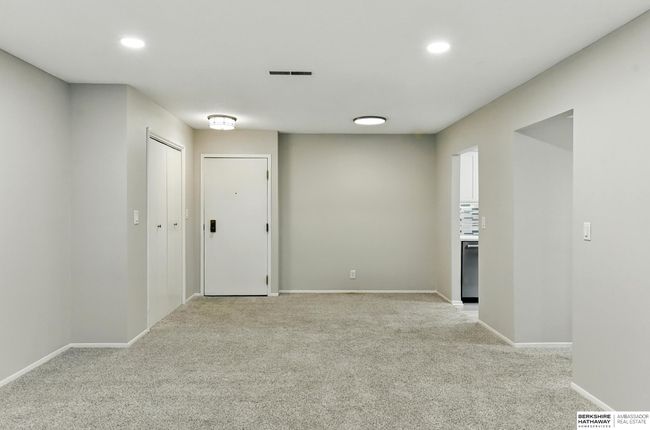 APT-124C - 12727 W Dodge Rd, Condo with 2 bedrooms, 2 bathrooms and 1 parking in Omaha NE | Image 5