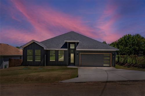 2213 Navasota St, Granbury, TX, 76048-6461 | Card Image