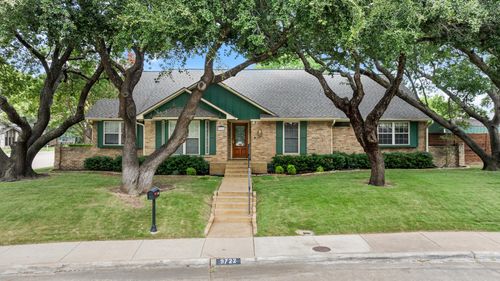 9722 Milltrail Dr, Dallas, TX, 75238-1426 | Card Image