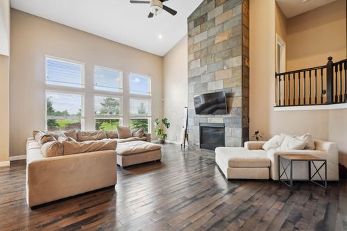 4143 Hickory Rock Dr, Powell, OH, 43065-7330 | Card Image