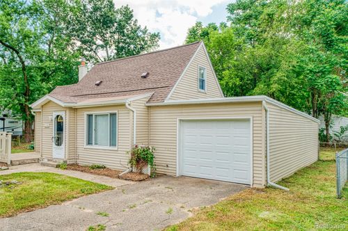 21565 Waldron St, Farmington Hills, MI, 48336-5756 | Card Image