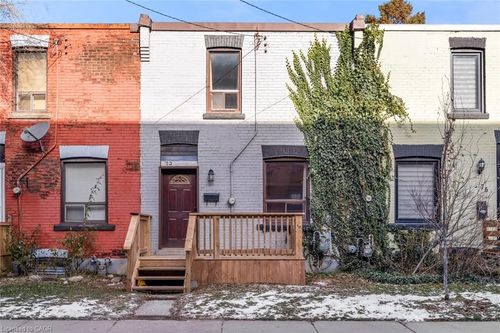 {{alt}} | Card Image