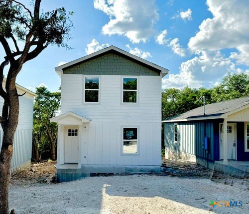 701 Burr Oak Ln, Canyon Lake, TX, 78133-3906 | Card Image