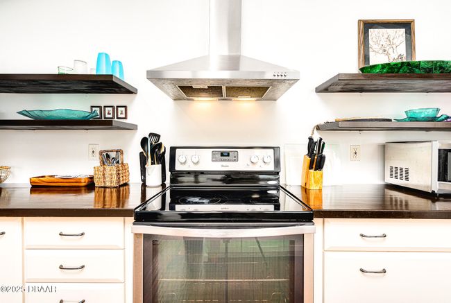 KITCHEN | Image 17