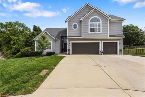 756 Herrman Ct, Liberty, MO, 64068-3189 | Card Image
