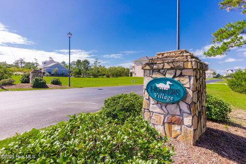 100 Pintail Ln, Harkers Island, NC, 28531-9531 | Card Image
