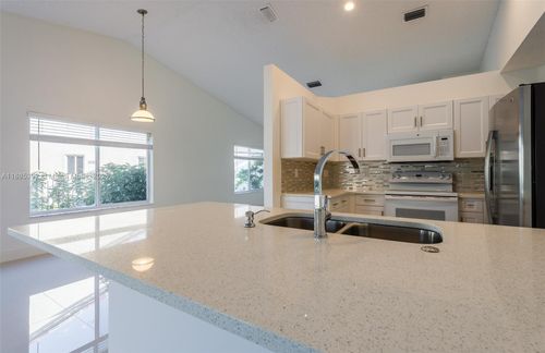 4295 Greenbriar Ln, Weston, FL, 33331-3834 | Card Image