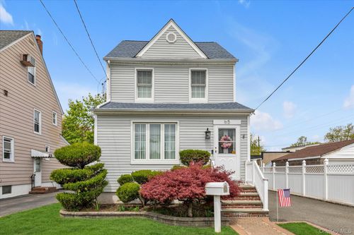 65 Liggett Road, Hempstead, NY, 11581 | Card Image