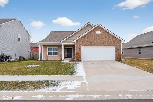 6607 Laurelwood Dr, Pendleton, IN, 46064-1369 | Card Image