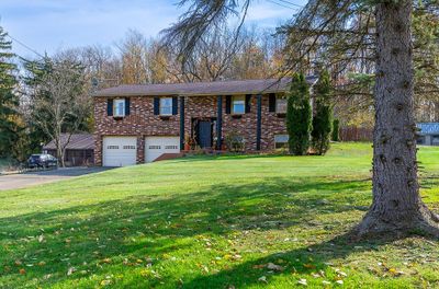 118 Hickory Dr, House other with 3 bedrooms, 2 bathrooms and 2 parking in Chippewa Twp PA | Image 1