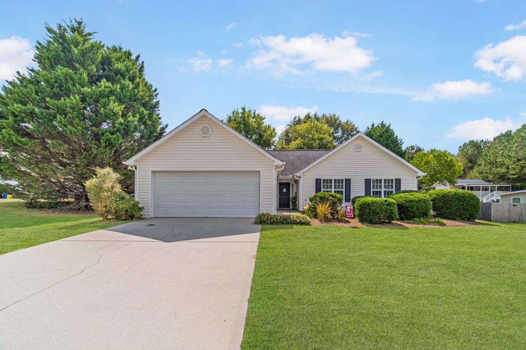 Greenridge Dr, Loganville, GA 30052