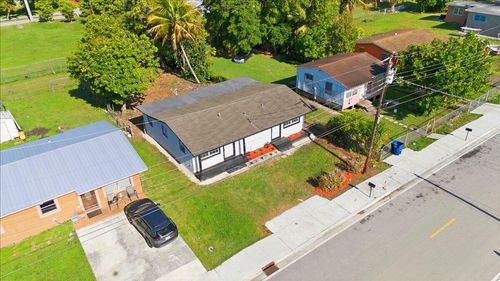 1-270 Sw 10th Ave, South Bay, FL, 33493-1941 | Card Image