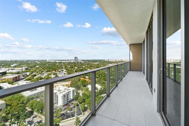2005 - 2678 Tigertail Ave, Condo with 2 bedrooms, 2 bathrooms and null parking in Coconut Grove FL | Image 11