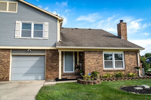 7508 Farm View Cir W, Indianapolis, IN, 46256-1988 | Card Image