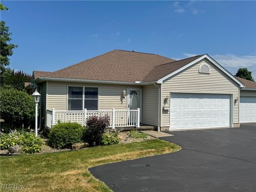 3235 Starwick Ct, Canfield, OH, 44406-8225 | Card Image