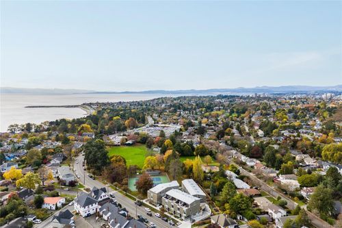 105-1720 Fairfield Rd, Victoria, BC, V8S1G3 | Card Image