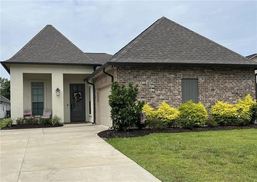 11645 Hideaway St, Denham Springs, LA, 70726-1101 | Card Image