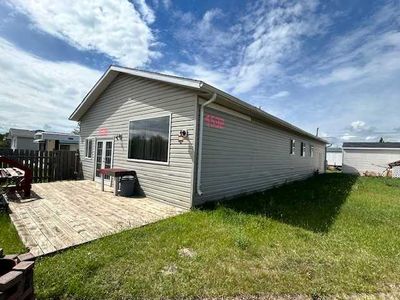 4532 51 Ave, House detached with 3 bedrooms, 1 bathrooms and 4 parking in Hardisty AB | Image 3