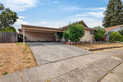 2530 Tamarisk Dr, Santa Rosa, CA, 95405-8415 | Card Image